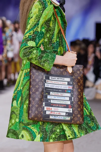 Look 56